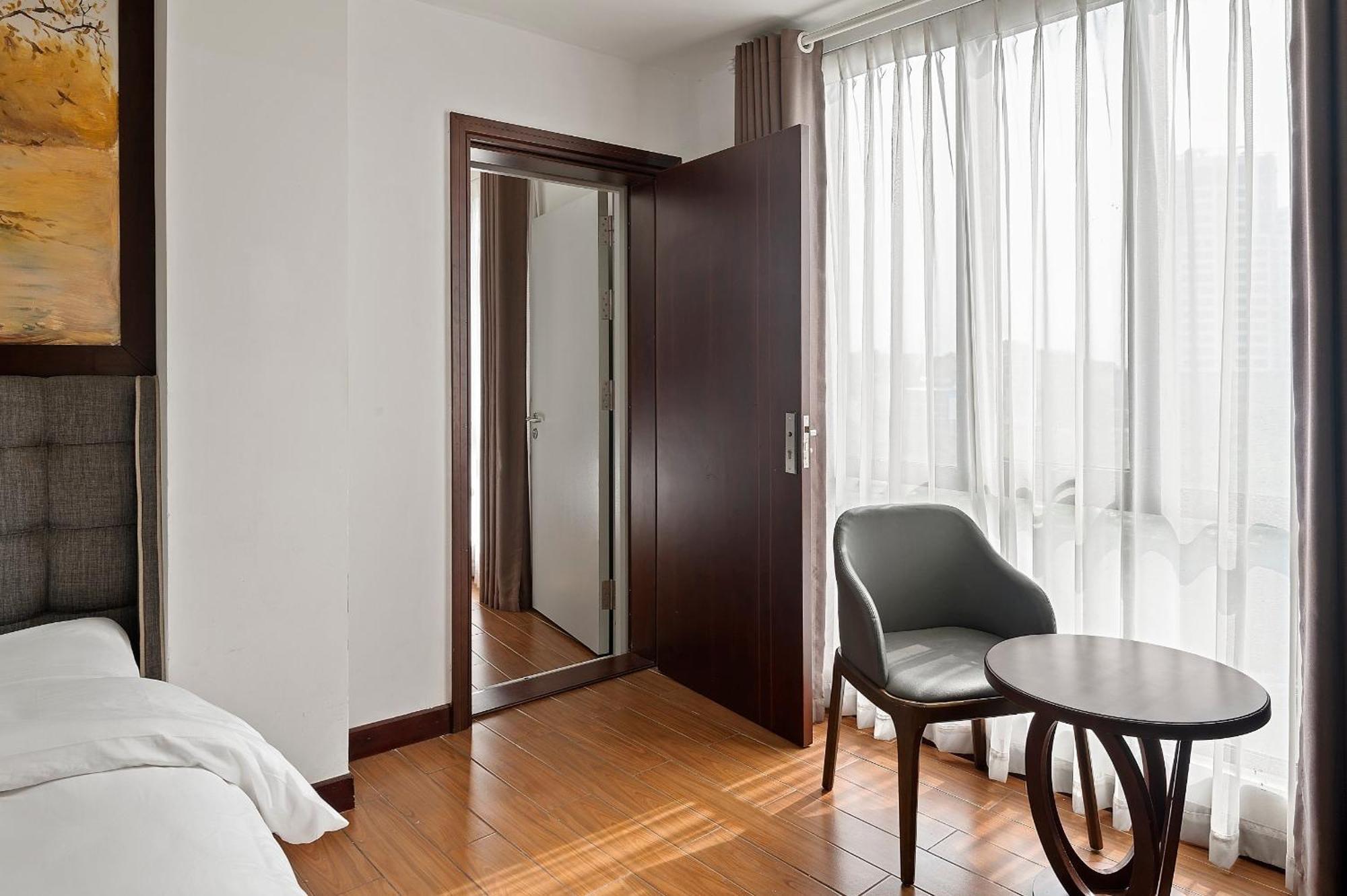 Sunny 22Land Residence Hotel 2 Hanoi Bagian luar foto